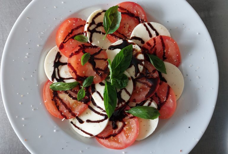 Tomate mit Mozzarella